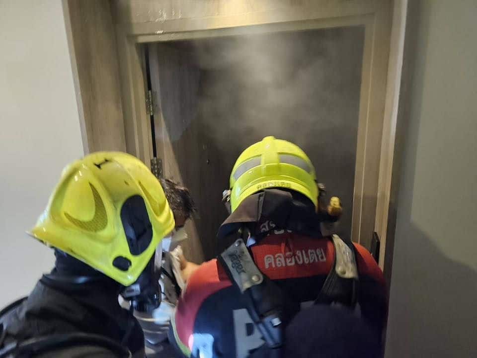 Fire erupts in Bangkok hotel room, guests evacuated safely (video) | News by Thaiger