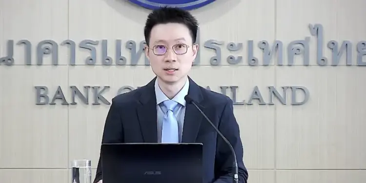 Sakkapop Panyanukul, MPC Secretary, announces the results of the Monetary Policy Committee meeting at the Bank of Thailand on August 13, 2025.