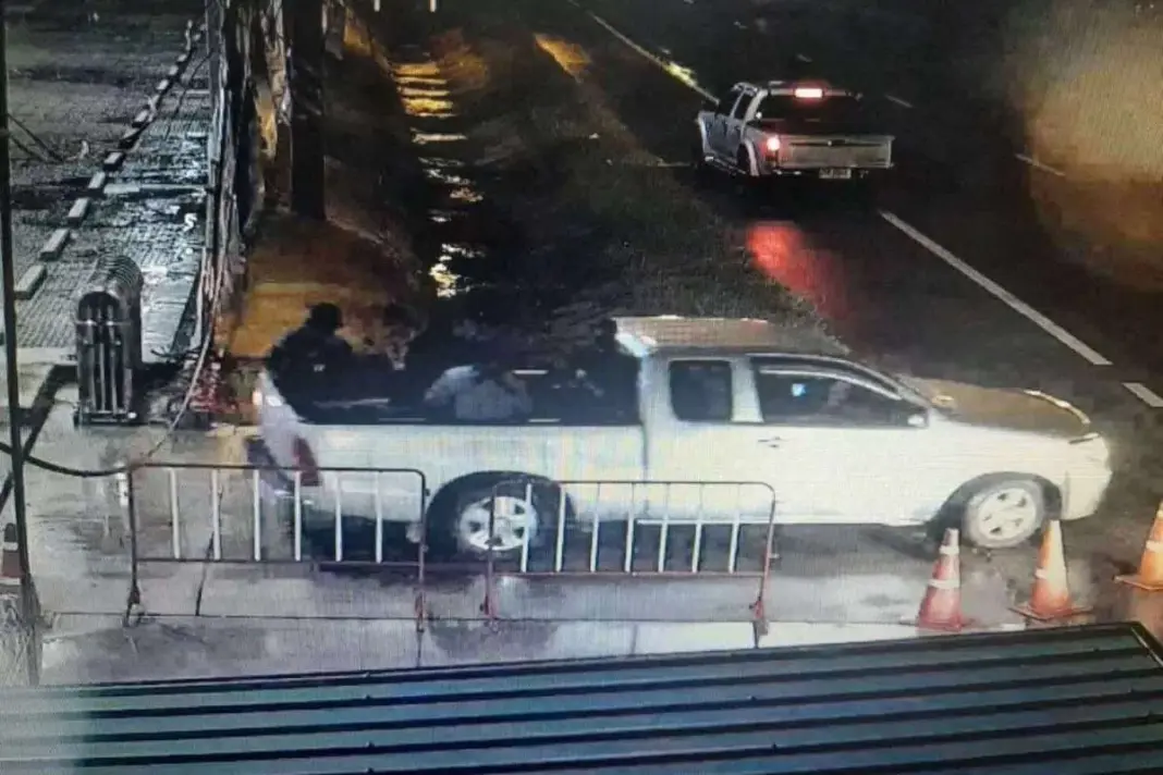 Armed Gang Steals Gold Worth 24 Million Baht in Thai Mall Heist