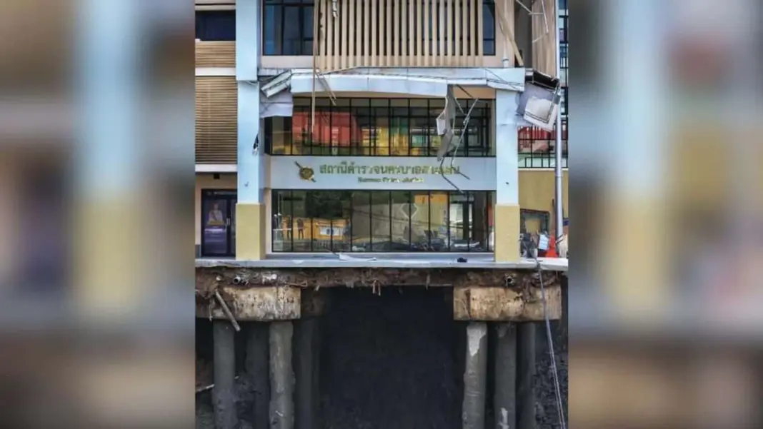Bangkok in Turmoil as Huge Sinkhole Swallows City Street