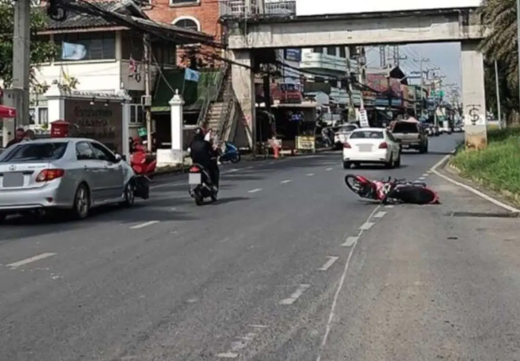 Drunk Thai Army Colonel Crashes Car, Hurls Abuse at Police