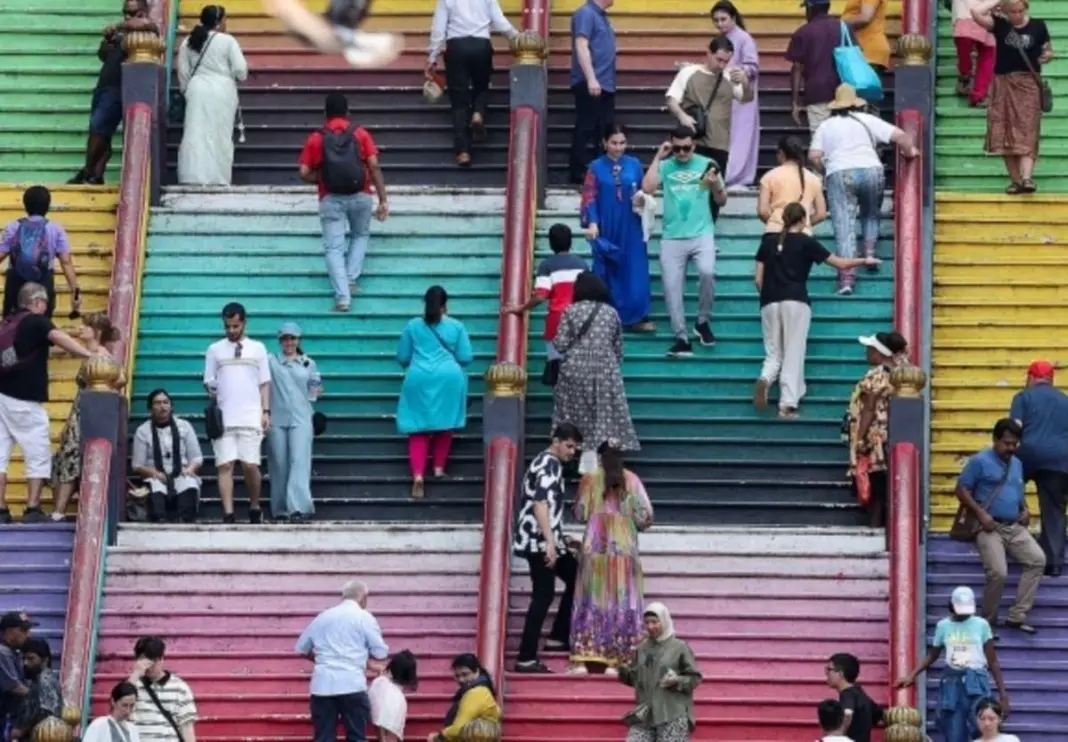 Malaysian Professor Sparks Outcry Over ‘400 Times Prettier’ Claim